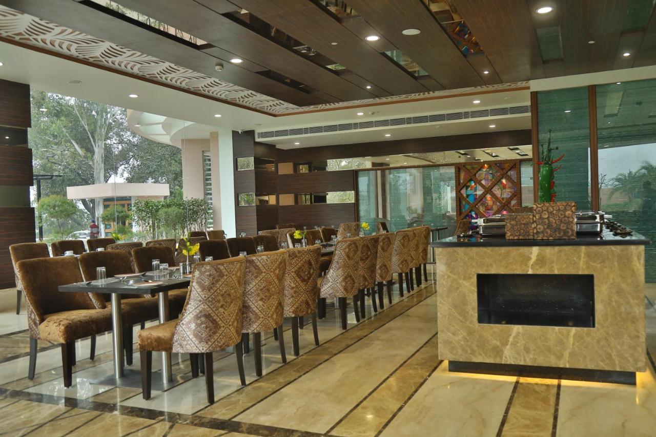Aveo By Amatra, Gateway To Corbett Hotel Kashipur Ngoại thất bức ảnh