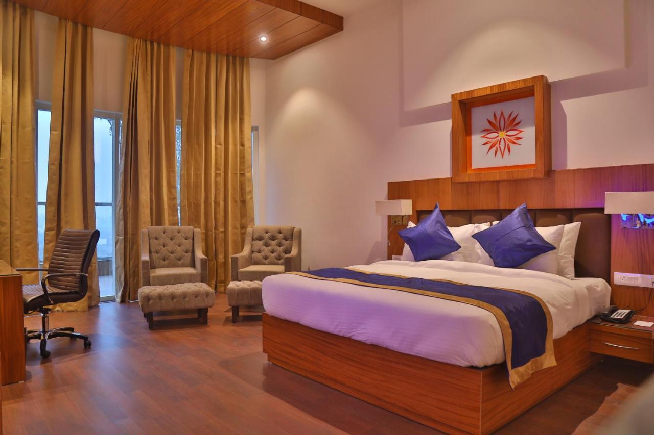 Aveo By Amatra, Gateway To Corbett Hotel Kashipur Ngoại thất bức ảnh