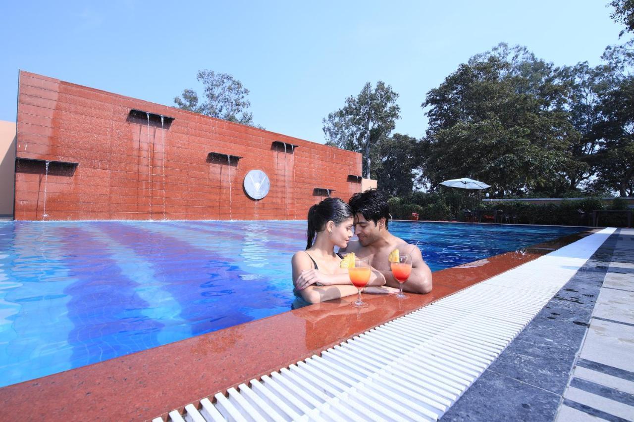 Aveo By Amatra, Gateway To Corbett Hotel Kashipur Ngoại thất bức ảnh