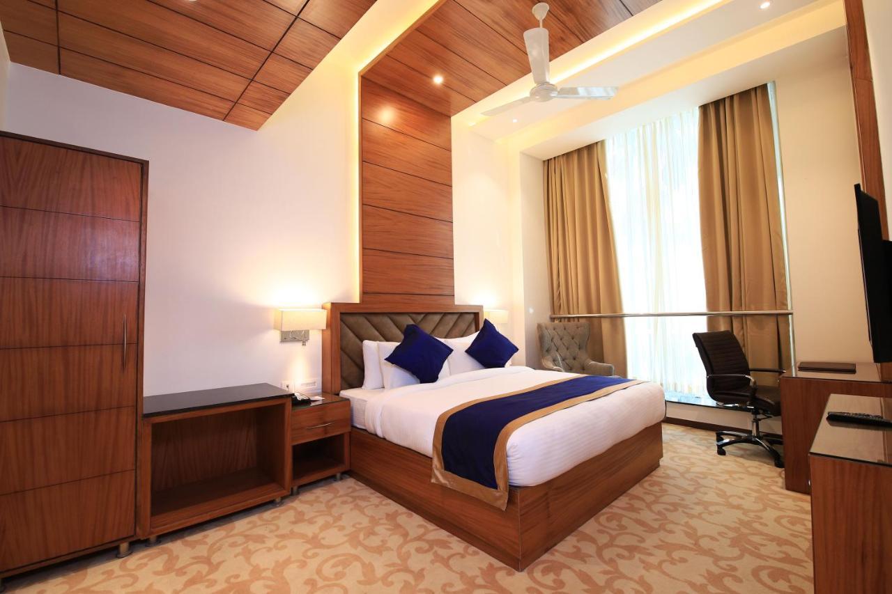Aveo By Amatra, Gateway To Corbett Hotel Kashipur Ngoại thất bức ảnh